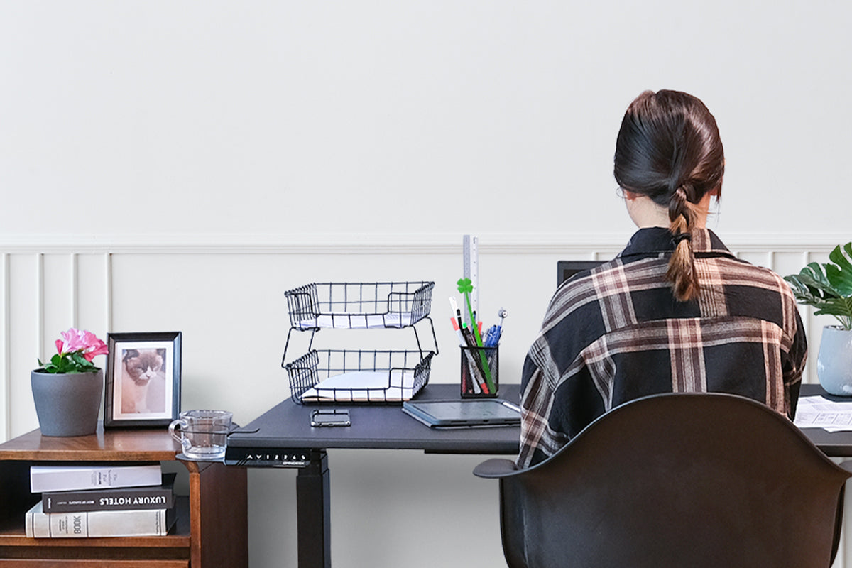 An Easy Guide On Organizing Your Desk