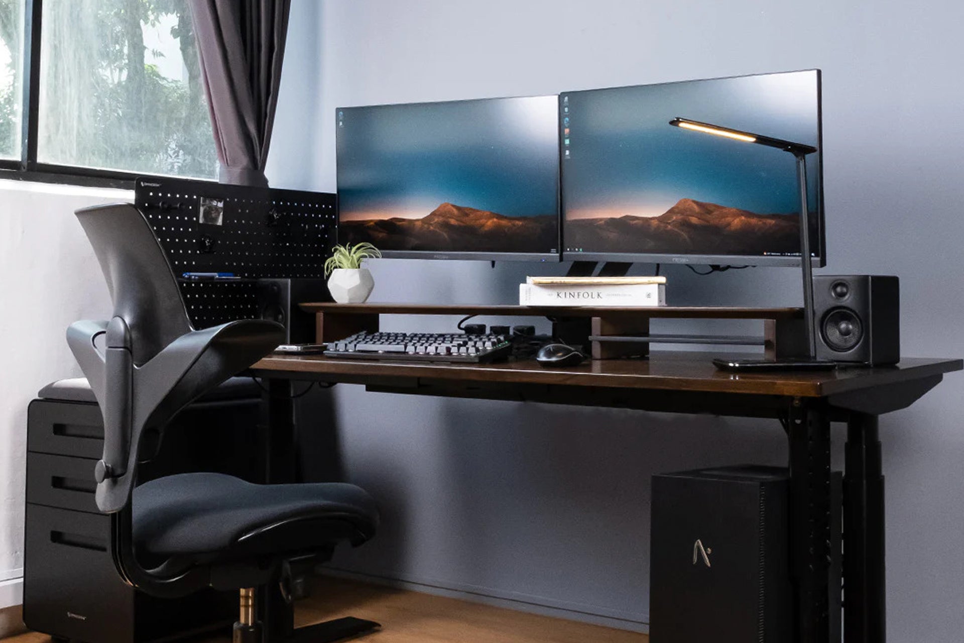 Your Ultimate Guide to Build a Productive WFH Desk Setup in 2023